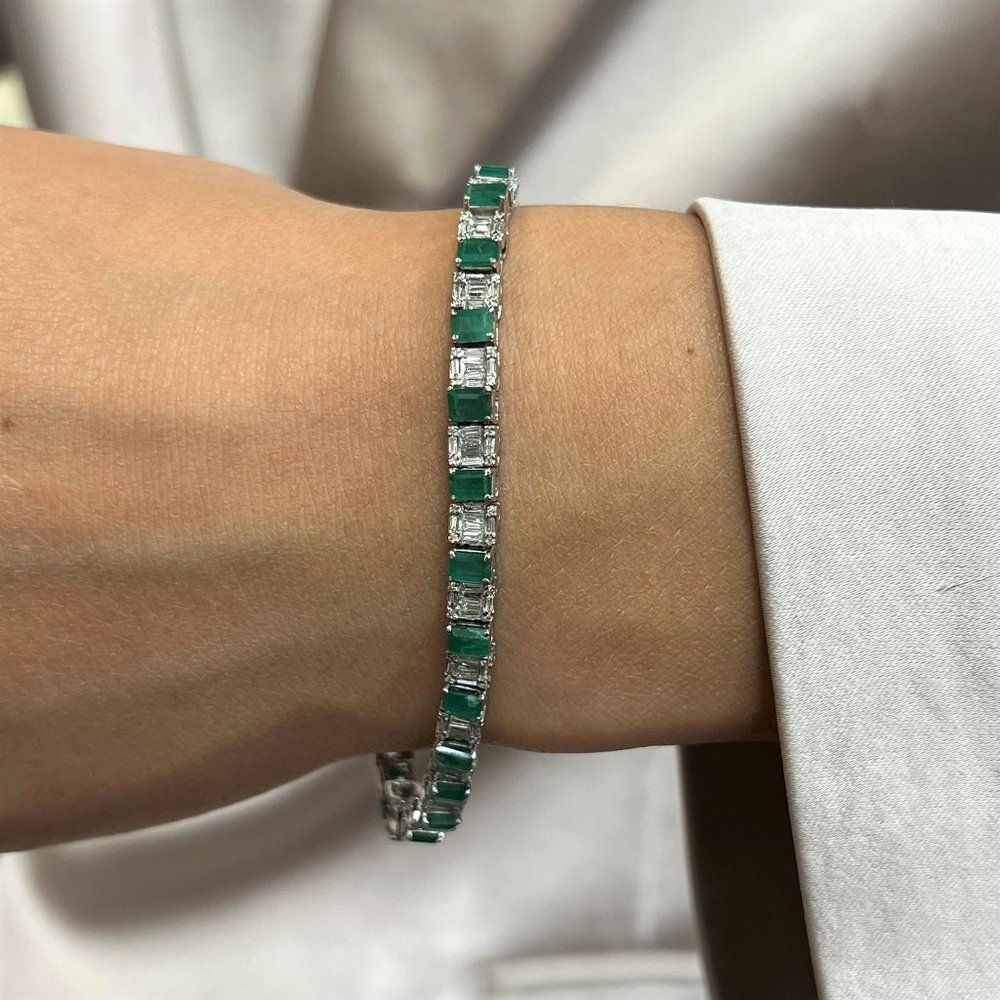 Green Emerald & Diamond Tennis Bracelet 14K White Gold 7 Inches